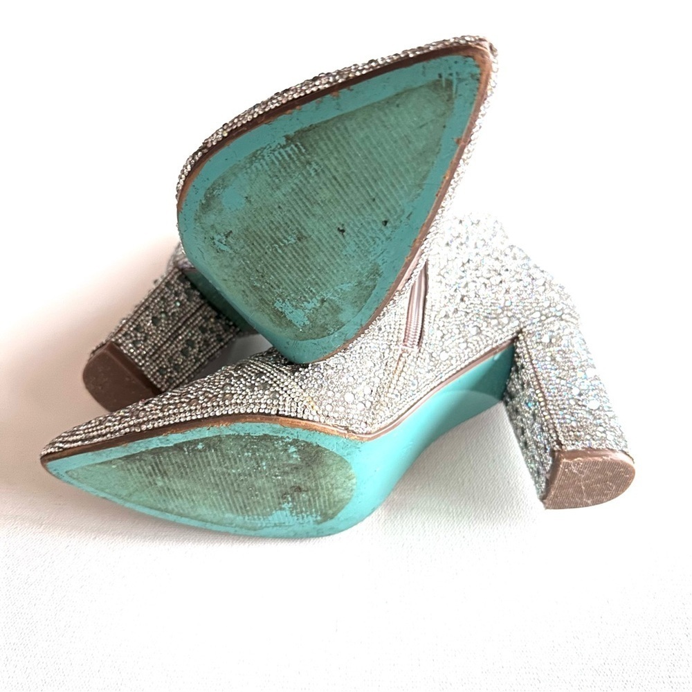 Betsey Johnson SB-Cady 8.5M Glittering Silver Heeled Booties - Picture 5 of 7